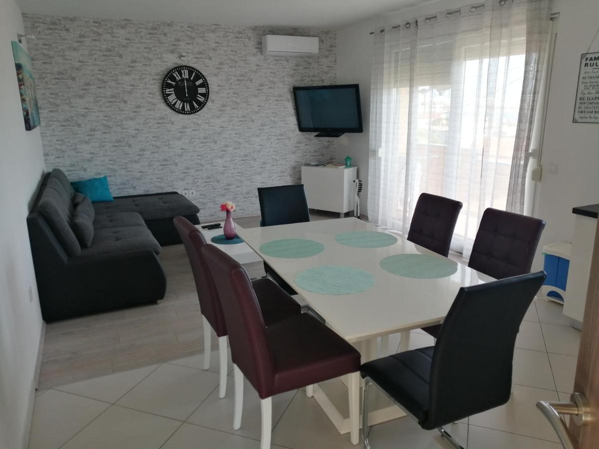 Lana I Natali Apartment Kastela Exterior photo